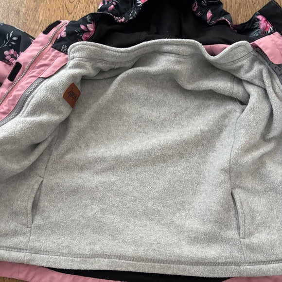 Toddler girl mid-season outfit 3T - Picture 3 of 5